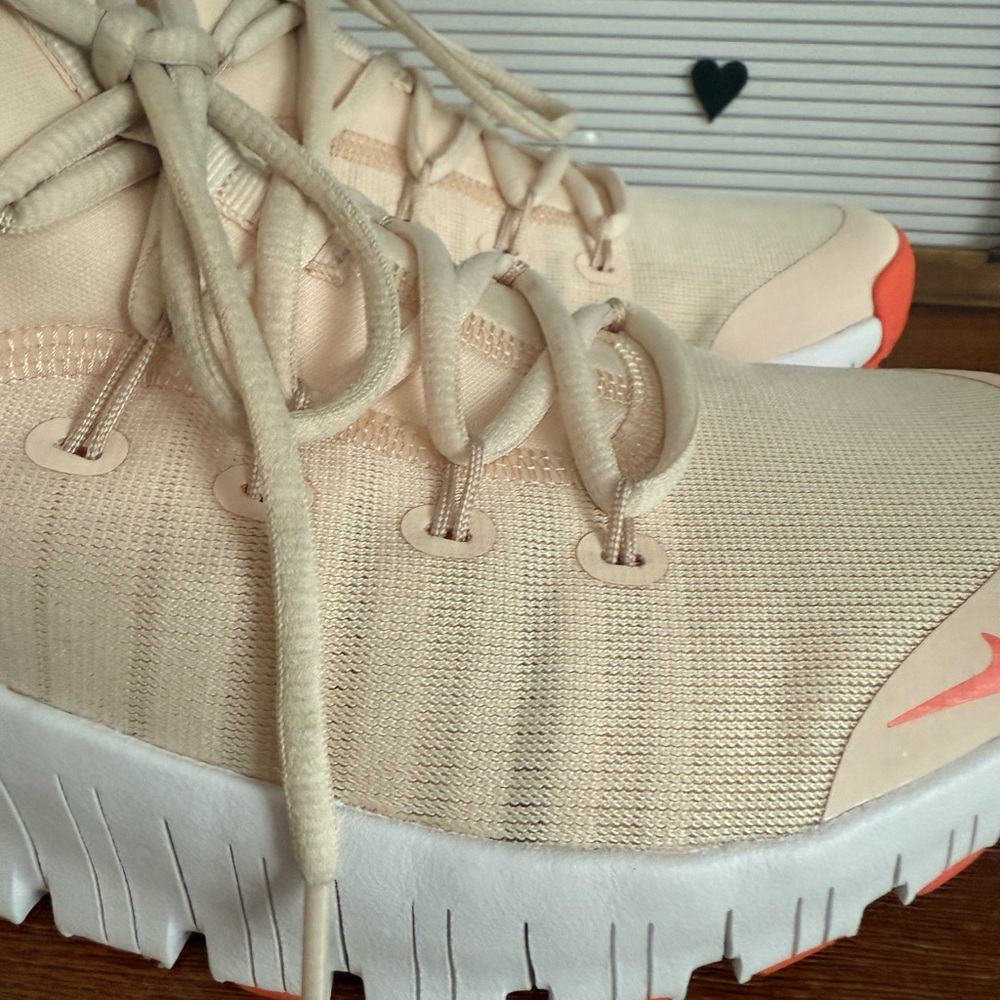 Nike Metcon 6 Beige Coral Trainers (Women’s) - Picture 10 of 12